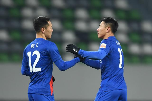 华体会APP下载-【中超】于汉超吴曦均传射吴庆破纪录 申花4比1重庆